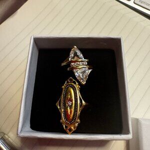 Bundle of 2 Rings Vintage